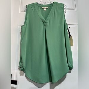 Emaline Shift Tank, V-neck lightweight,uneven hem,sleeveless,classic style